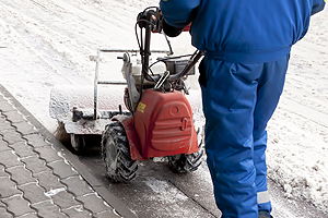 Kertrendez�s Balatonalm�di